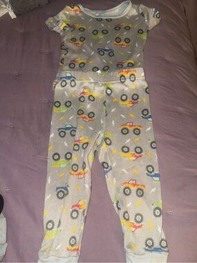 Kidgets Gray Pajama Set with Blue, Red, Yellow and Green Truck Accents